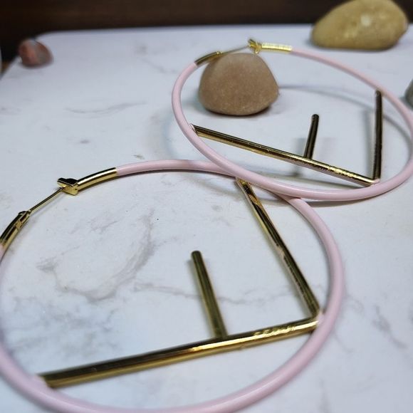 Large F accent hoops - Picture 6 of 8